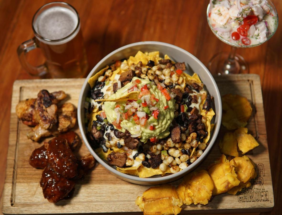 El Jardin Escondido Party Hostel 바뇨스 외부 사진