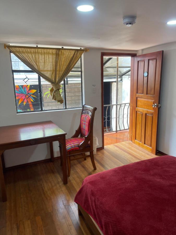 El Jardin Escondido Party Hostel 바뇨스 외부 사진