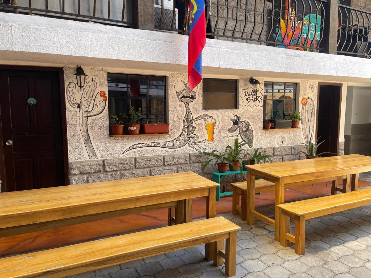 El Jardin Escondido Party Hostel 바뇨스 외부 사진